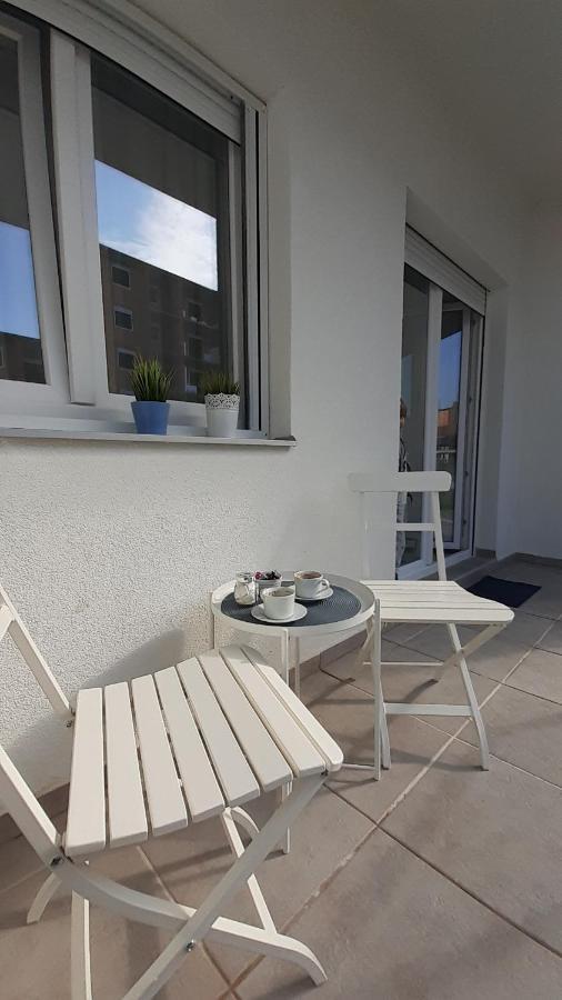 Apartman Bombonica Баня-Ковиляча Екстер'єр фото